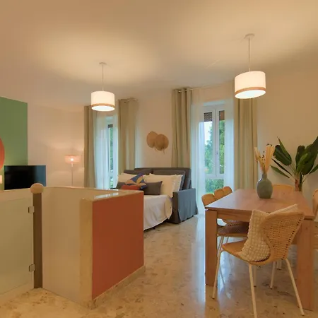 Atelier River Charm Near Adige, Center & Game Apartment