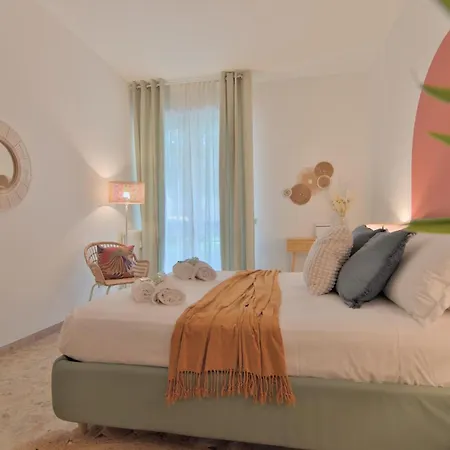 Atelier River Charm Near Adige, Center & Game Apartment